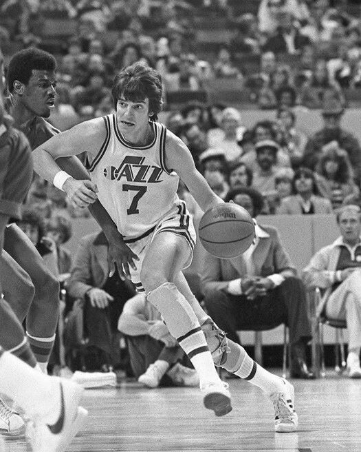 1979 New Orleans Jazz Pete Maravich Glossy Keychain Pistol Pete Print
