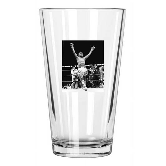 1980 Champion Roberto Duran Beating Sugar Ray Leonard 2 Pint Beer Drinking Glass