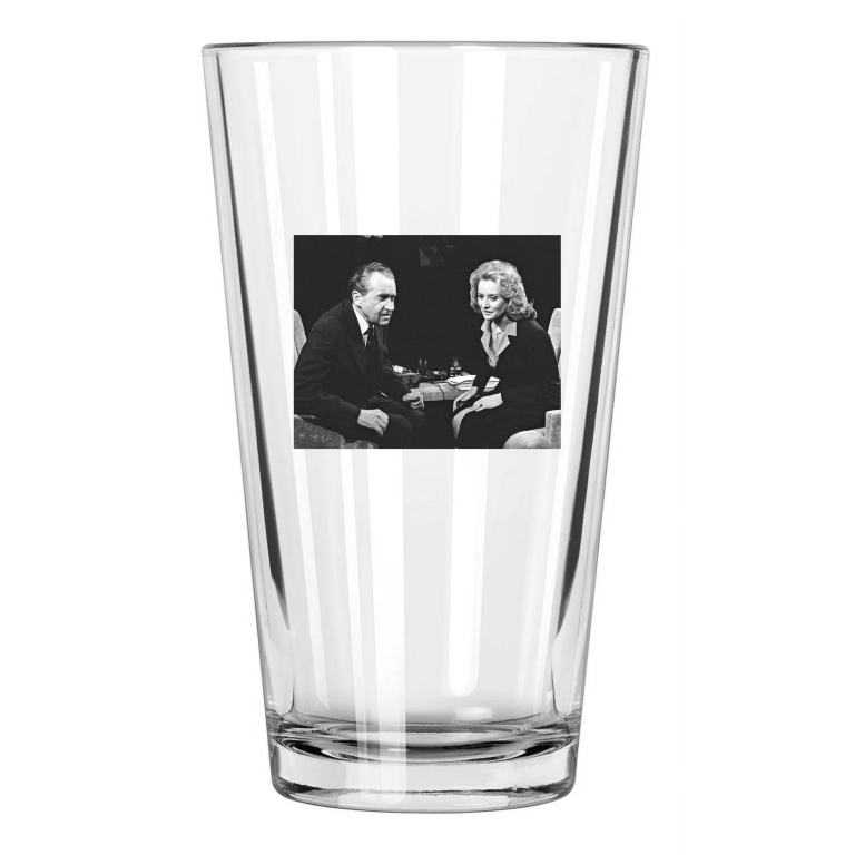 1980 Tv Interviewer Barbara Walters Photo Richard Nixon Pint Beer Drinking Glass