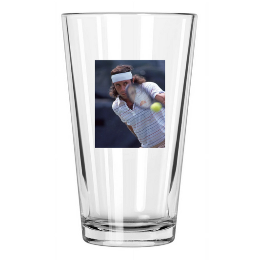 1980 Tennis Pro Guillermo Vilas Photo Wimbledon Open 2 Pint Beer Drinking Glass