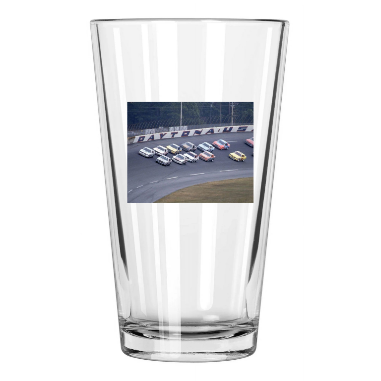 1981 Daytona 500 Ricky Rudd 88 & Bobby Allison 28 Photo Pint Beer Drinking Glass