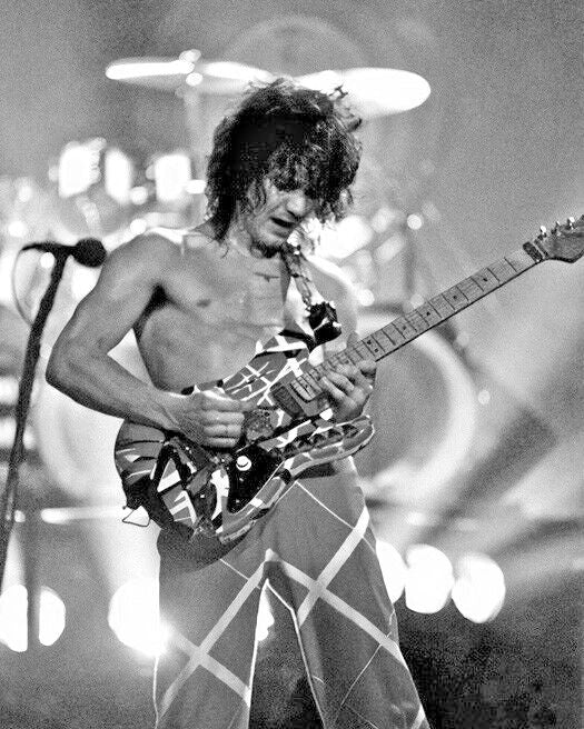 1981 Rock Singer Eddie Van Halen Glossy Keychain Music Print Band Keychain