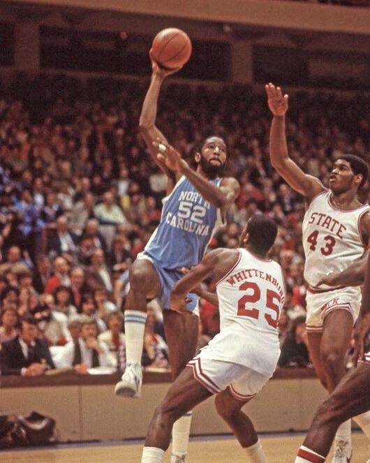 1982 North Carolina Tar Heels James Worthy Glossy Magnet Basketball Print