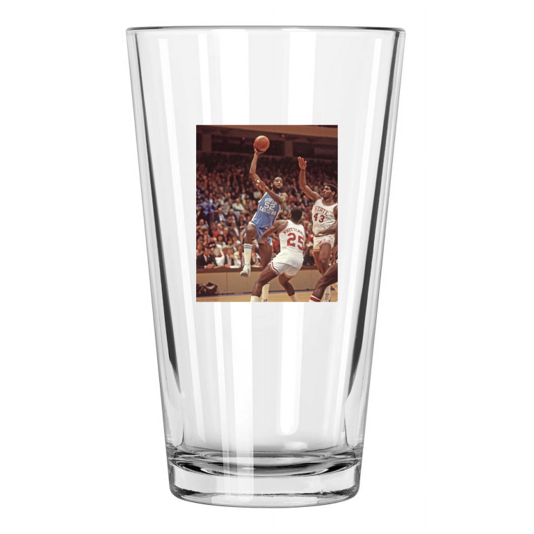 1982 North Carolina Tar Heels James Worthy Basketball Pint Beer Drinking Glass