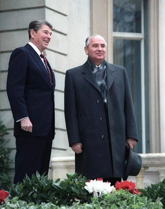 1985 President Reagan & Mikhail Gorbachev Retro Vintage Photo Poster