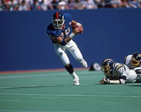 1986 New York Giants Mark Bavaro Vs Chargers Glossy Photo Print Poster