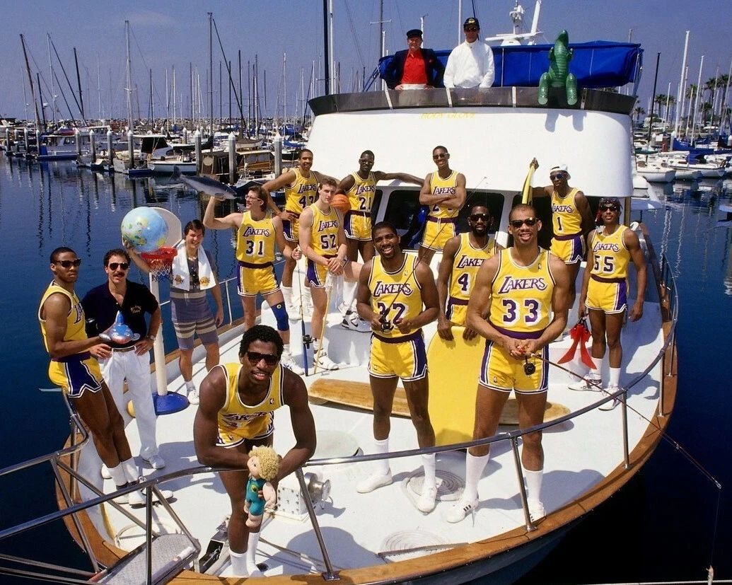 1987 Los Angeles Lakers Team Keychain Basketball Picture Nba La Magic Kareem