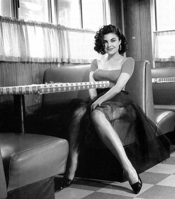 1990S Actress Sherilyn Fenn Publicity Picture Pin Up Keychain Keychain Print 8.5 X11