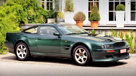 Aston Martin V8 Vantage Hd Art Keychain