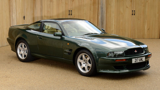 Aston Martin V8 Vantage Uk Hd Art Keychain