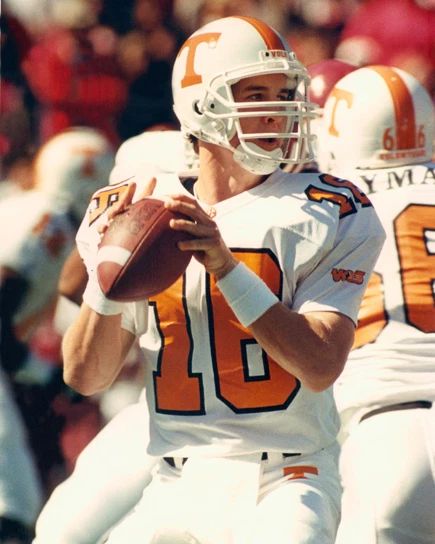 1996 Tennessee Volunteers Peyton Manning Glossy Magnet Ncaa College Print