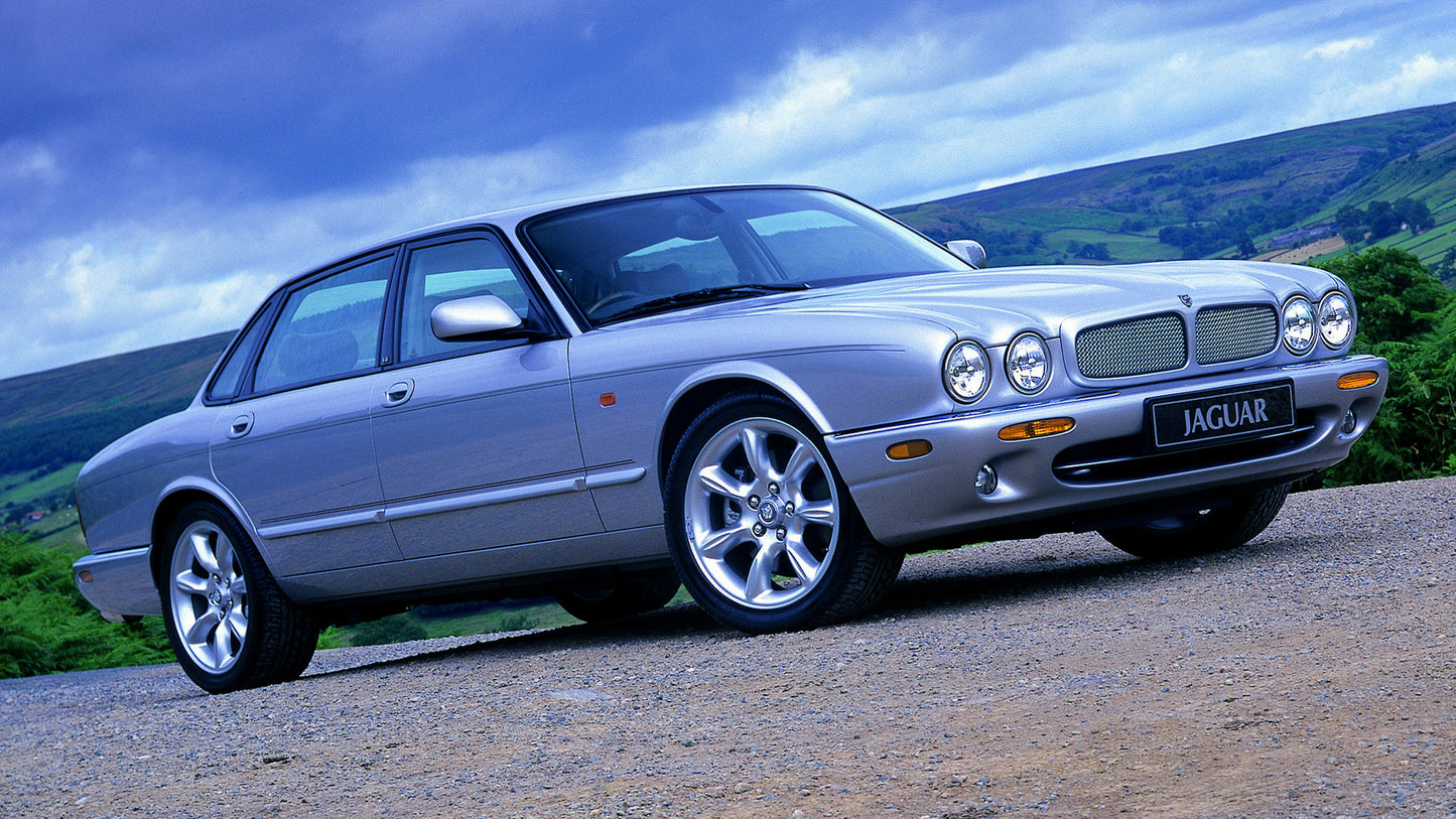 Jaguar Xjr Uk Hd Art Jigsaw Puzzle