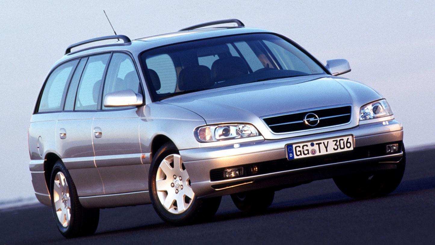 Opel Omega Caravan Hd Art Keychain