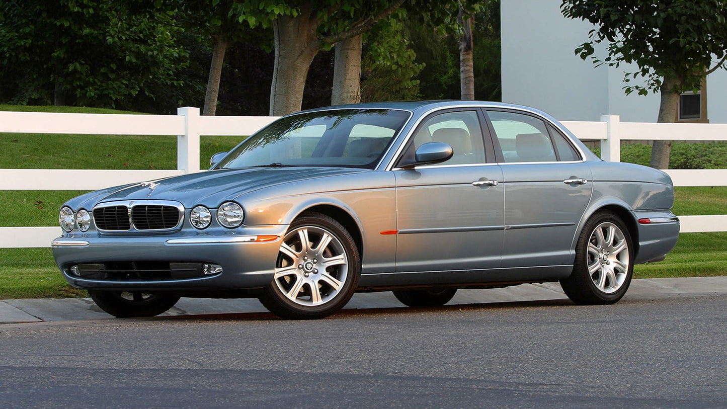 Jaguar Xj8 Us Hd Art Jigsaw Puzzle