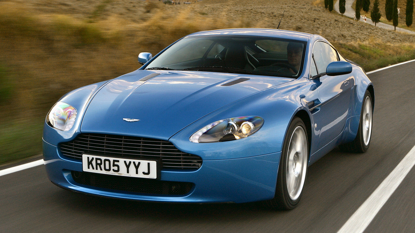 Aston Martin V8 Vantage Hd Art Keychain
