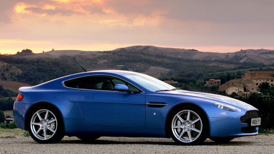 Aston Martin V8 Vantage Hd Art Keychain