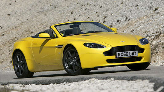 Aston Martin V8 Vantage Roadster Hd Art Keychain