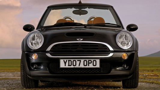 Mini Cooper S Convertible Sidewalk Uk Hd Art Keychain