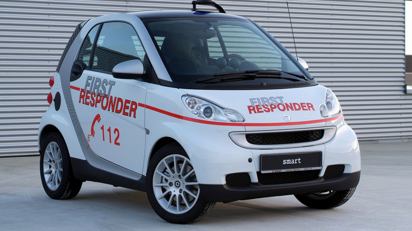 Smart Fortwo First Responder Hd Art Keychain