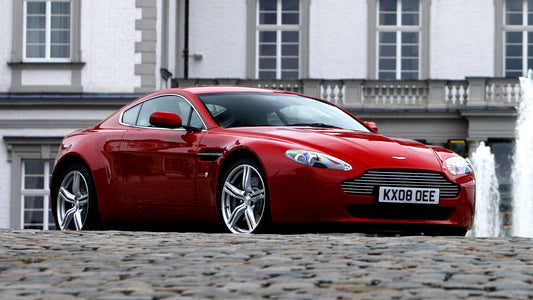 Aston Martin V8 Vantage Hd Art Keychain