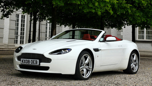 Aston Martin V8 Vantage Roadster Hd Art Keychain