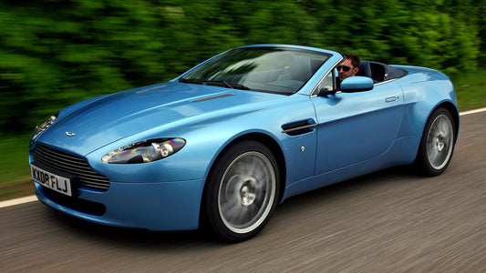 Aston Martin V8 Vantage Roadster Hd Art Keychain