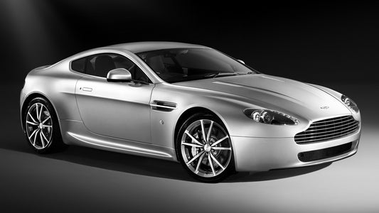 Aston Martin V8 Vantage Uk Hd Art Keychain