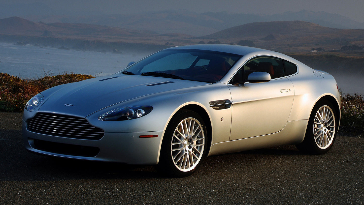 Aston Martin V8 Vantage Us Hd Art Keychain