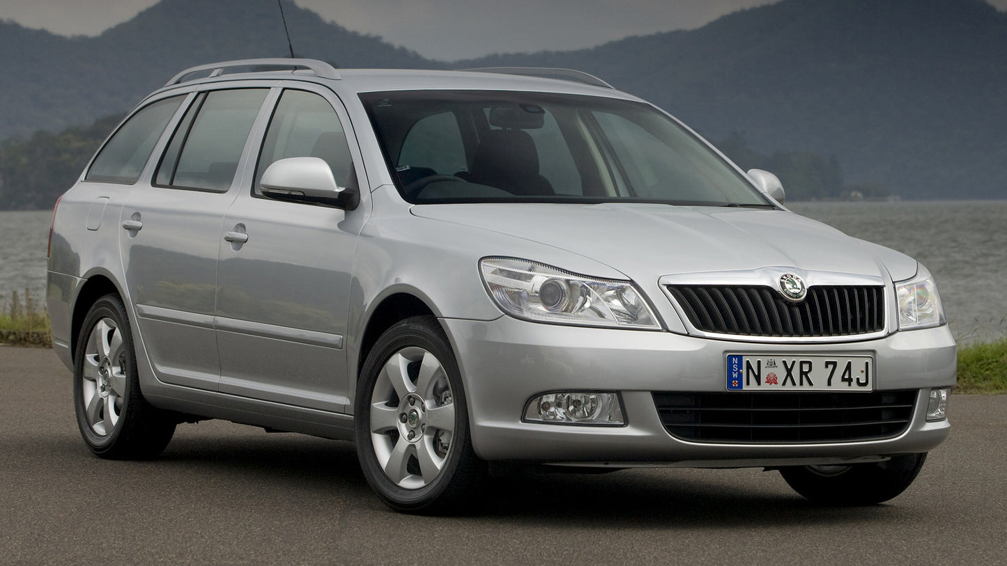 Skoda Octavia Wagon Au Hd Art Keychain