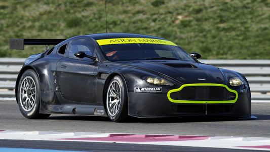 Aston Martin Vantage Gt2 Hd Art Keychain