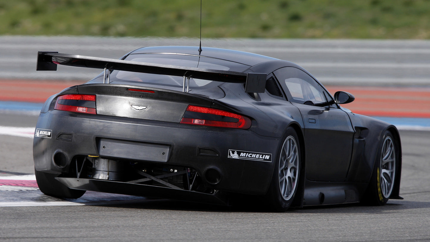 Aston Martin Vantage Gt2 Hd Art Keychain