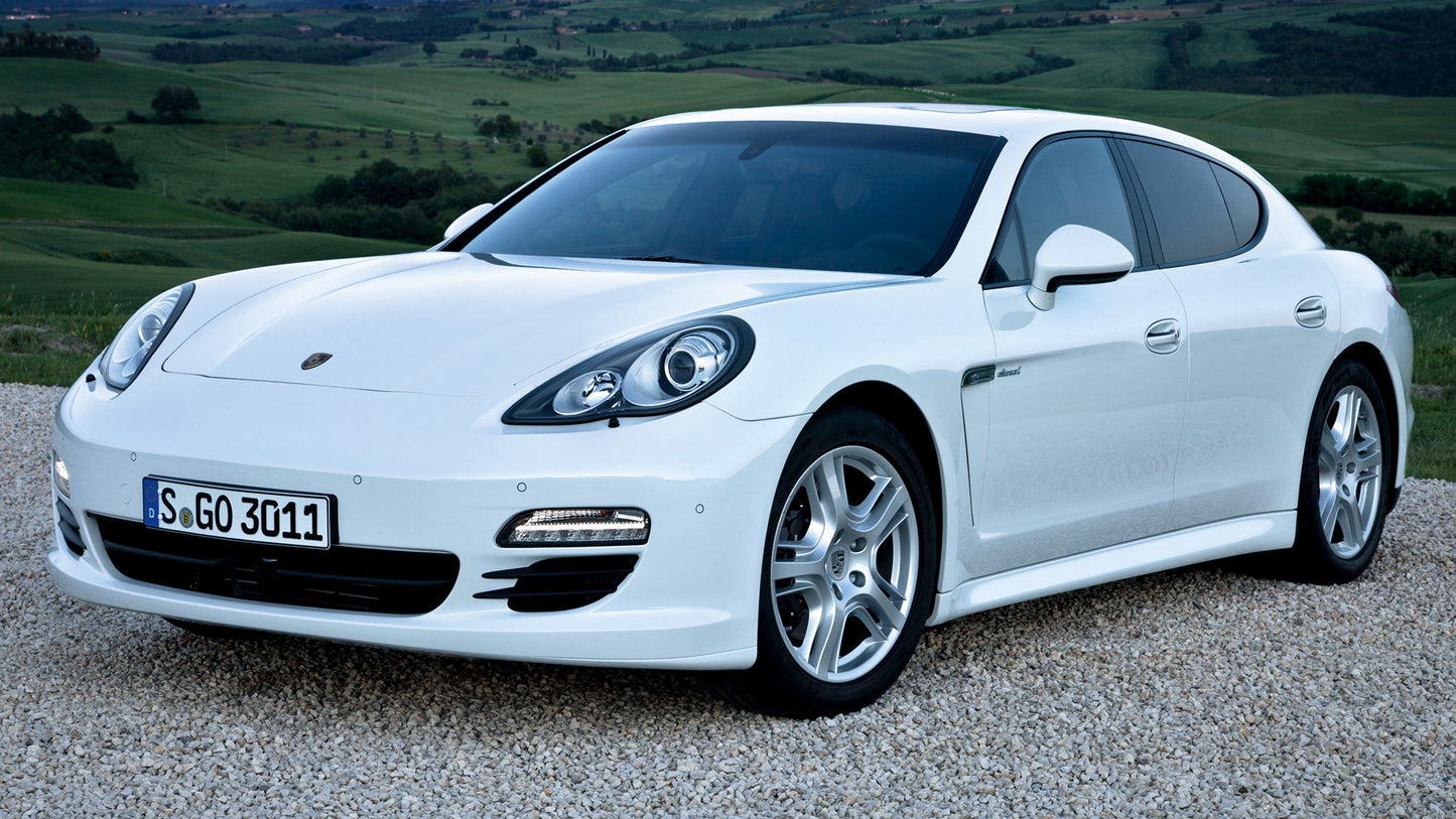 Porsche Panamera Hd Art Keychain