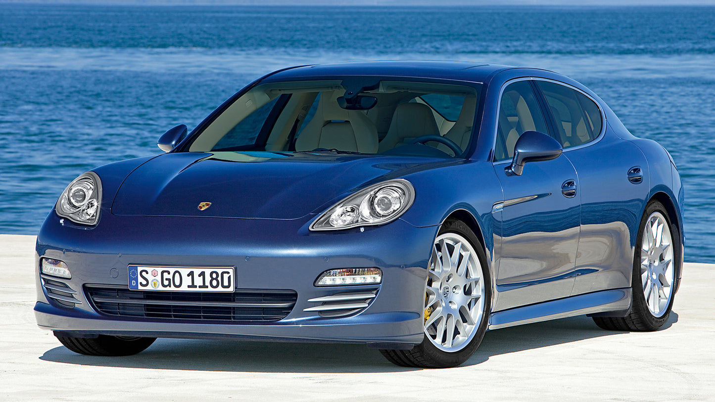 Porsche Panamera S Hd Art Keychain