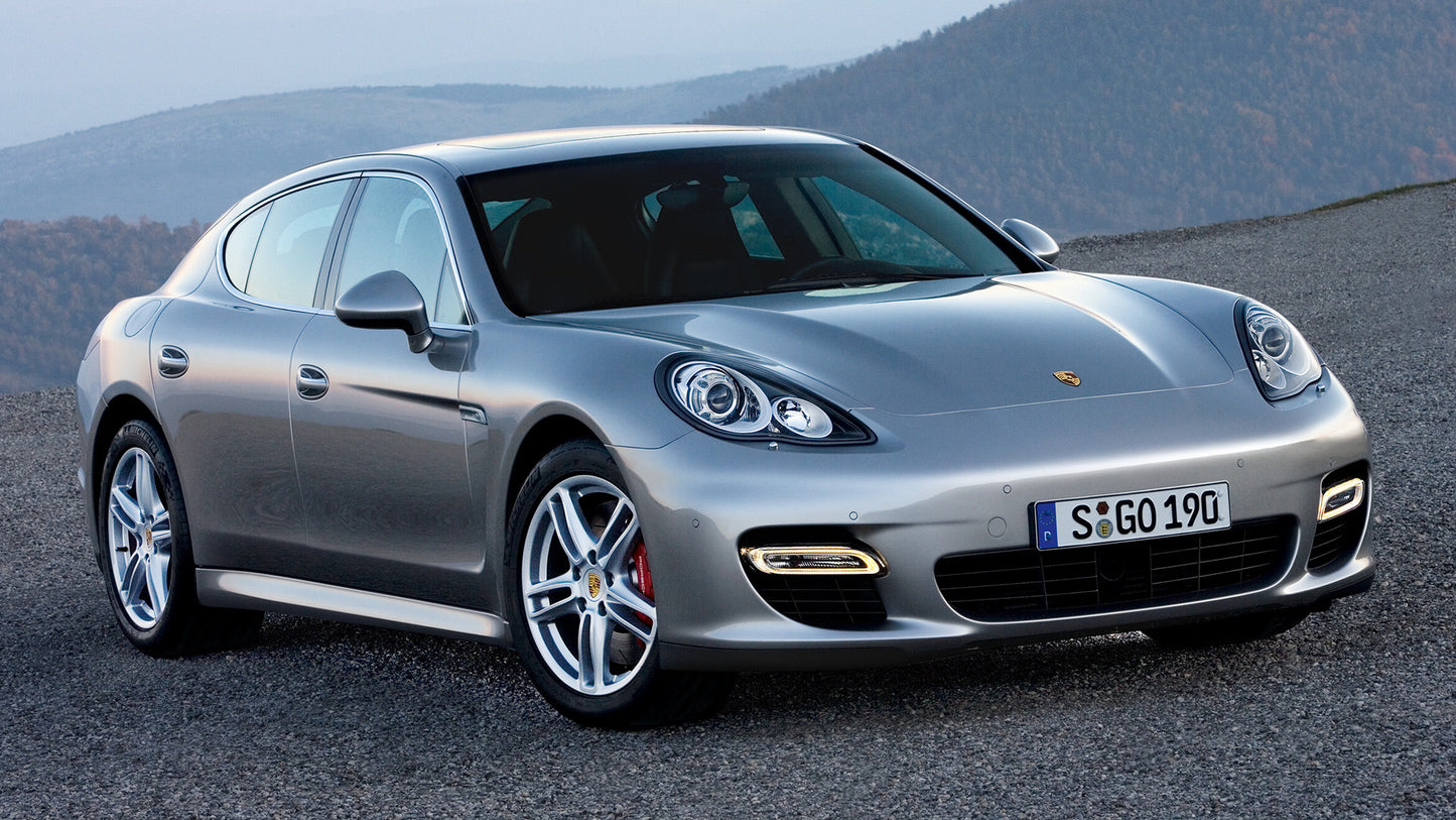 Porsche Panamera Turbo Hd Art Keychain