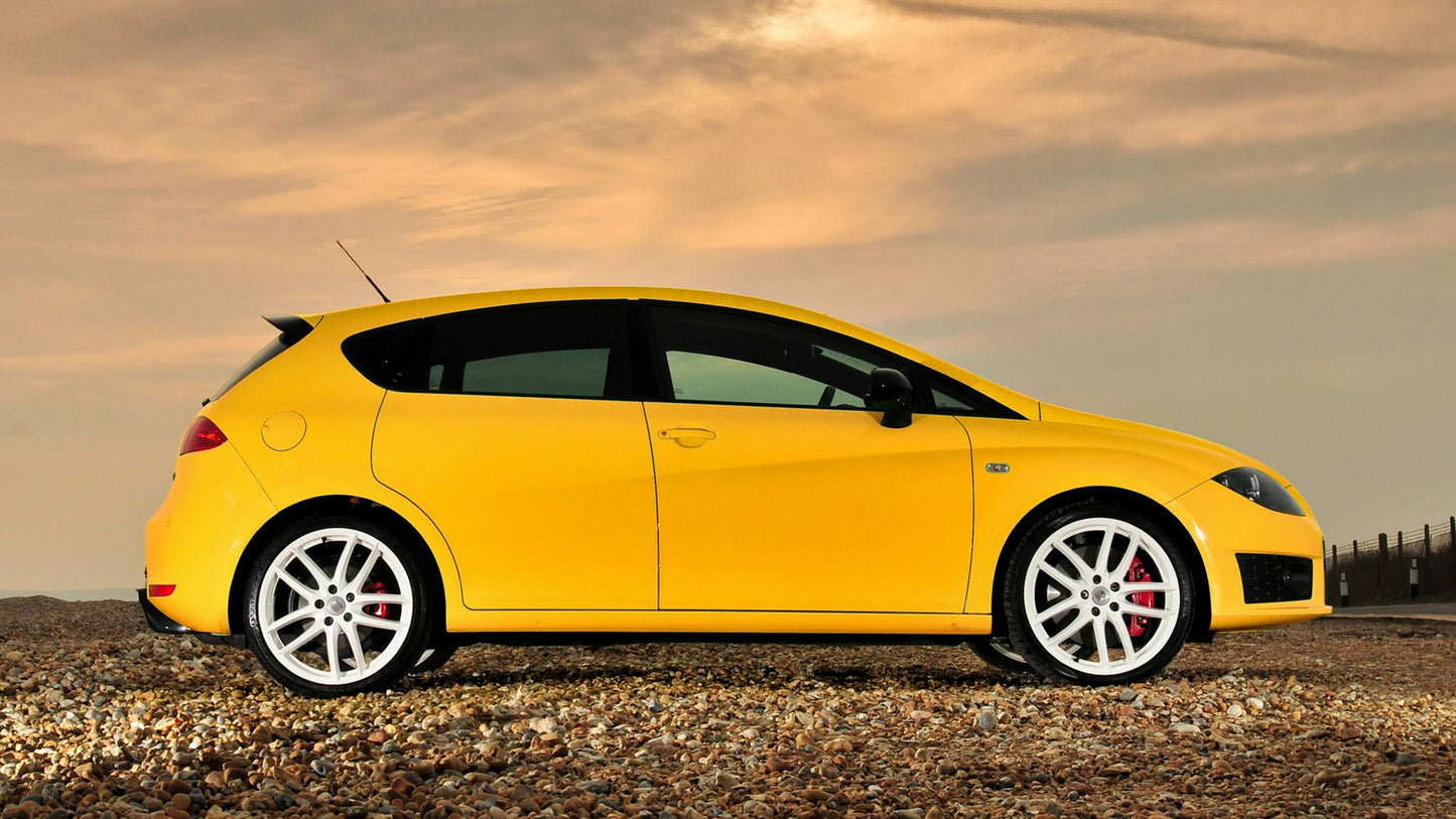 Seat Leon Cupra R Uk Hd Art Keychain