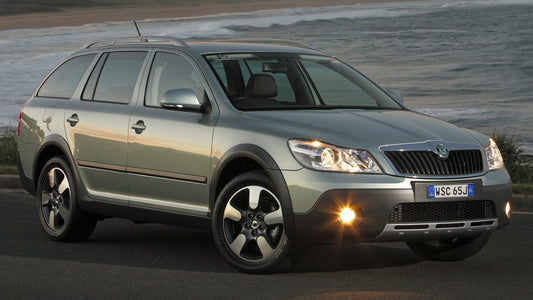 Skoda Octavia Scout Au Hd Art Keychain