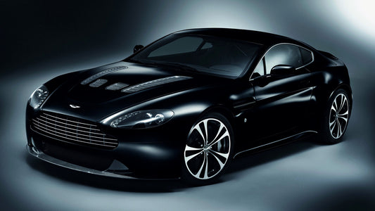 Aston Martin V12 Vantage Carbon Black Hd Art Keychain