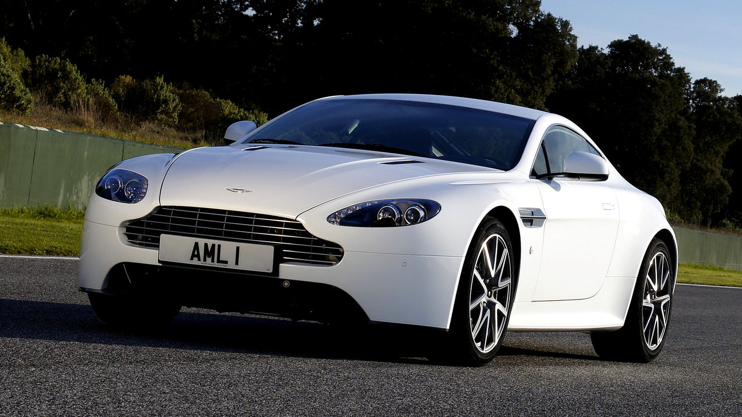Aston Martin V8 Vantage S Hd Art Keychain