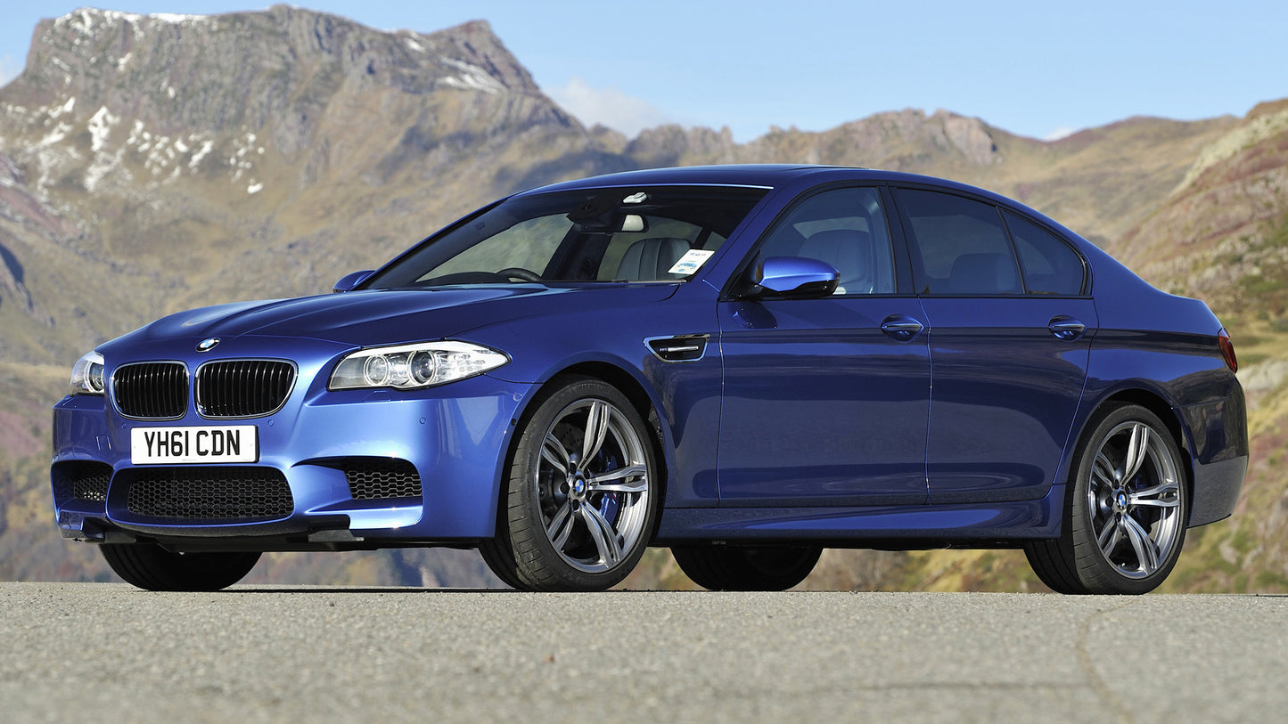 Bmw M5 Uk Hd Art Keychain