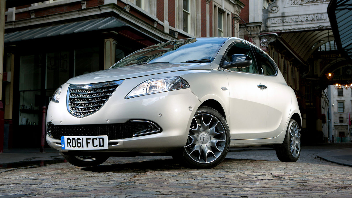 Chrysler Ypsilon Hd Art Keychain