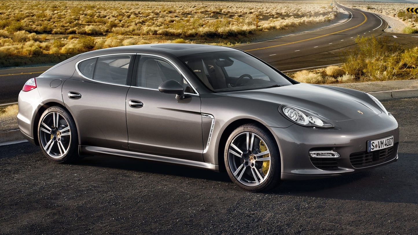 Porsche Panamera Turbo S Hd Art Keychain