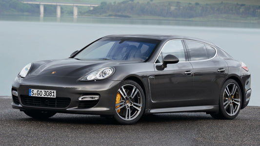 Porsche Panamera Turbo S Hd Art Keychain