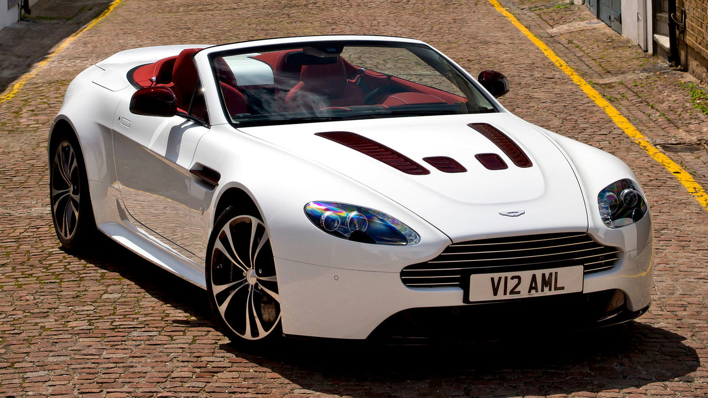 Aston Martin V12 Vantage Roadster Hd Art Keychain