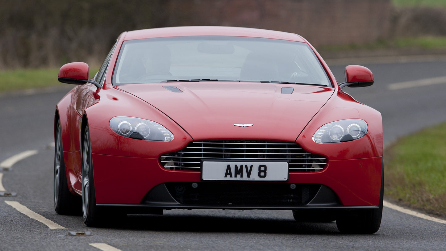 Aston Martin V8 Vantage Uk Hd Art Keychain