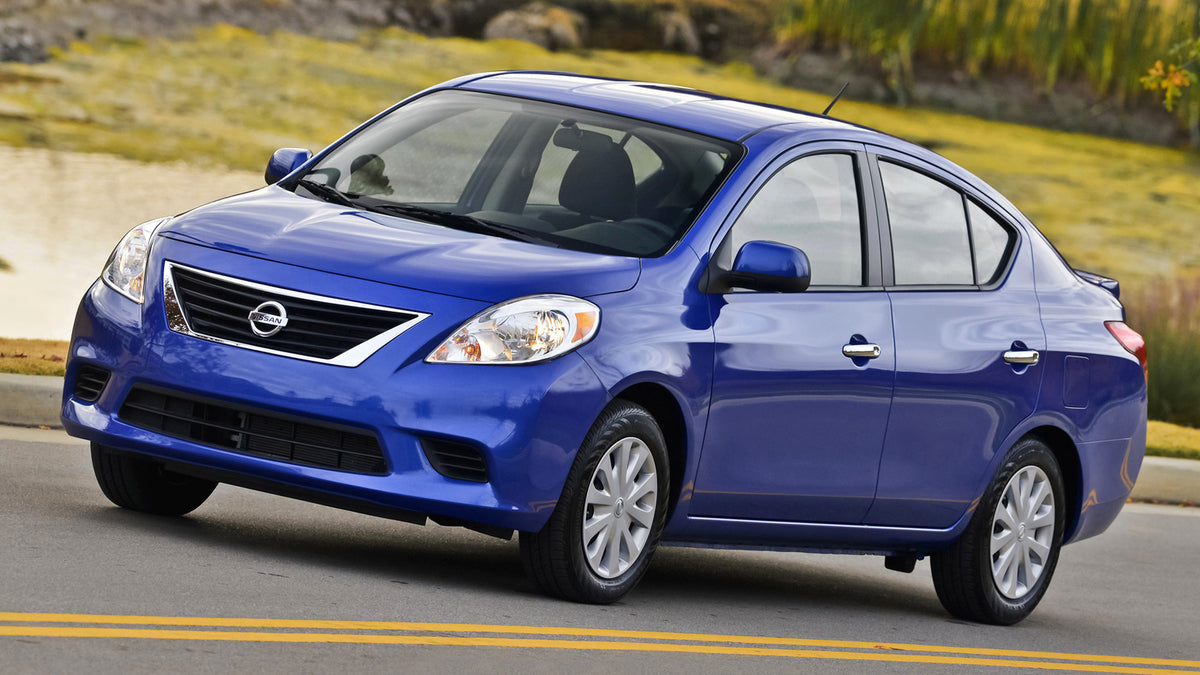 Nissan Versa Sedan Hd Art Magnet