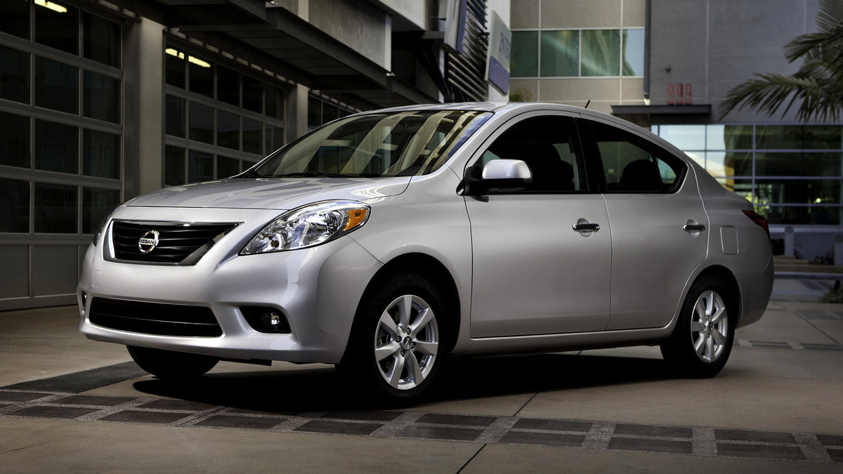 Nissan Versa Sedan Hd Art Magnet