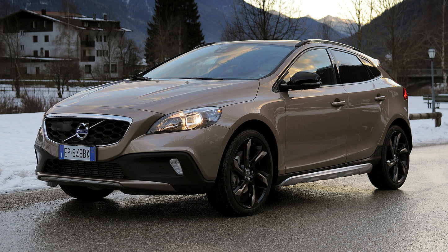 Volvo V40 Cross Country Hd Art Keychain