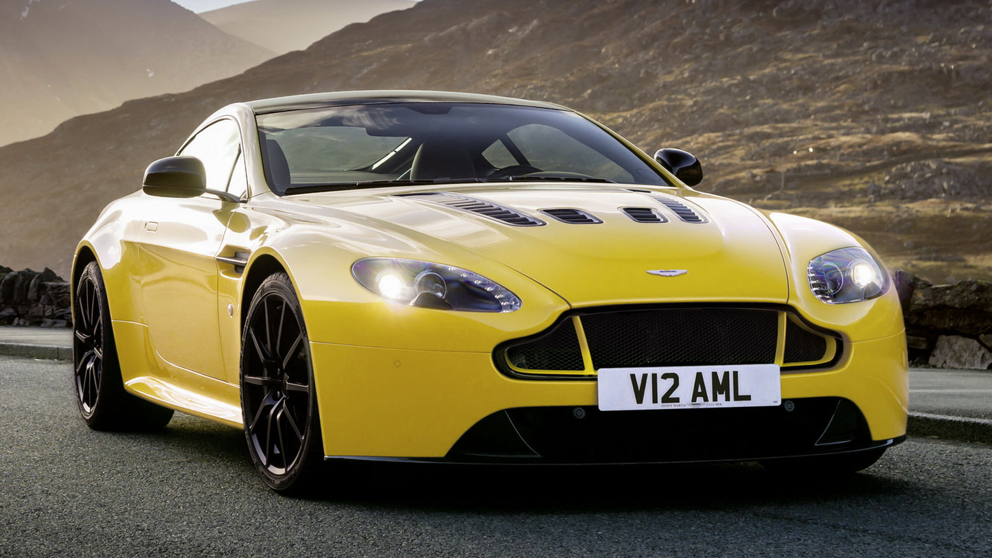 Aston Martin V12 Vantage S Hd Art Keychain