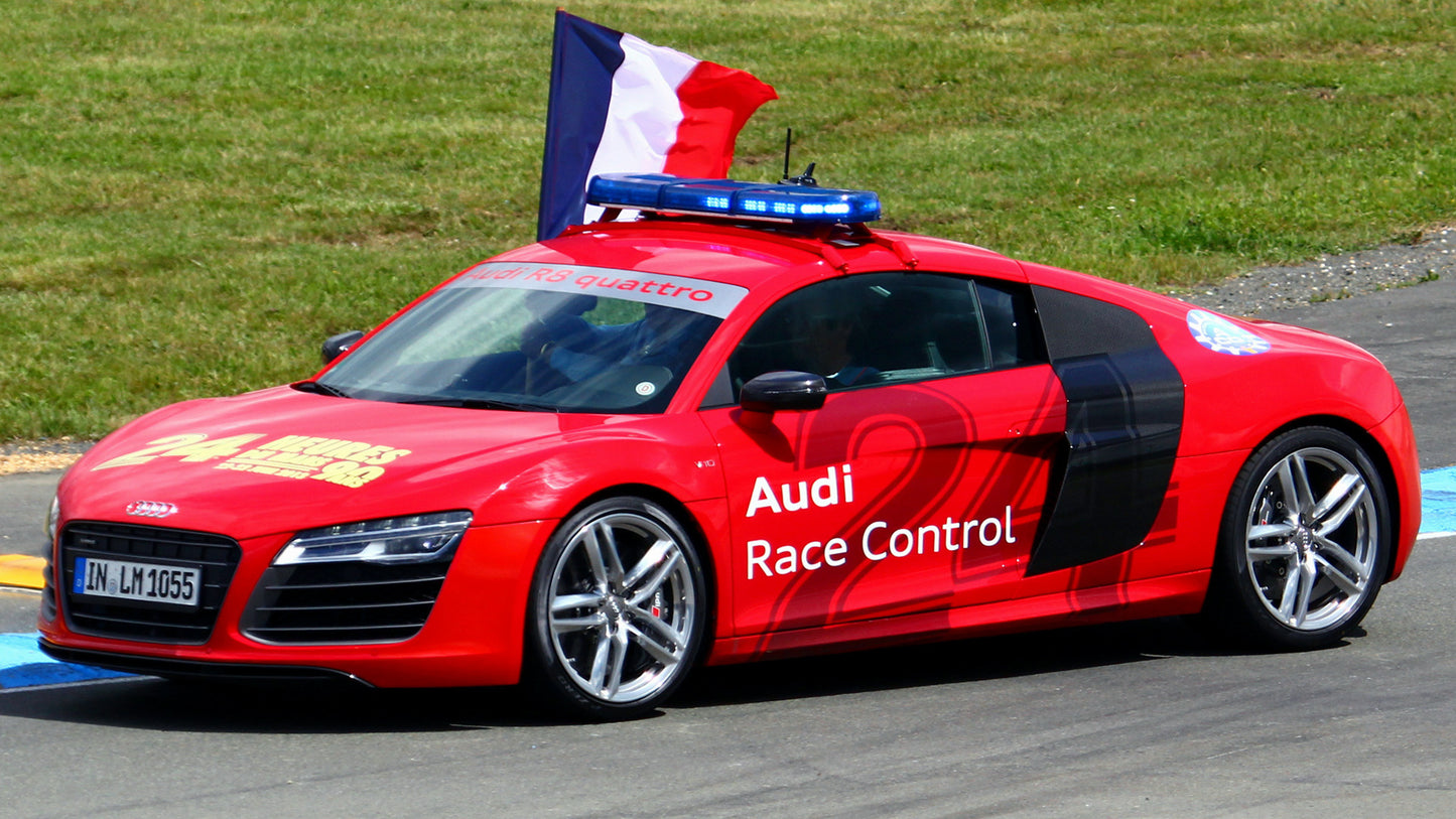 Audi R8 V10 Coupe 24H Le Mans Safety Car Hd Art Keychain