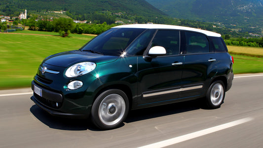 Fiat 500L Living Hd Art Keychain